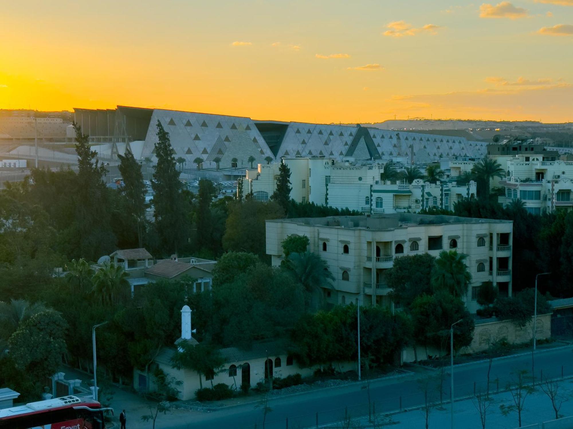 Royal Crown Hotel Giza Pyramids View Kafret el-Gabal Exterior foto