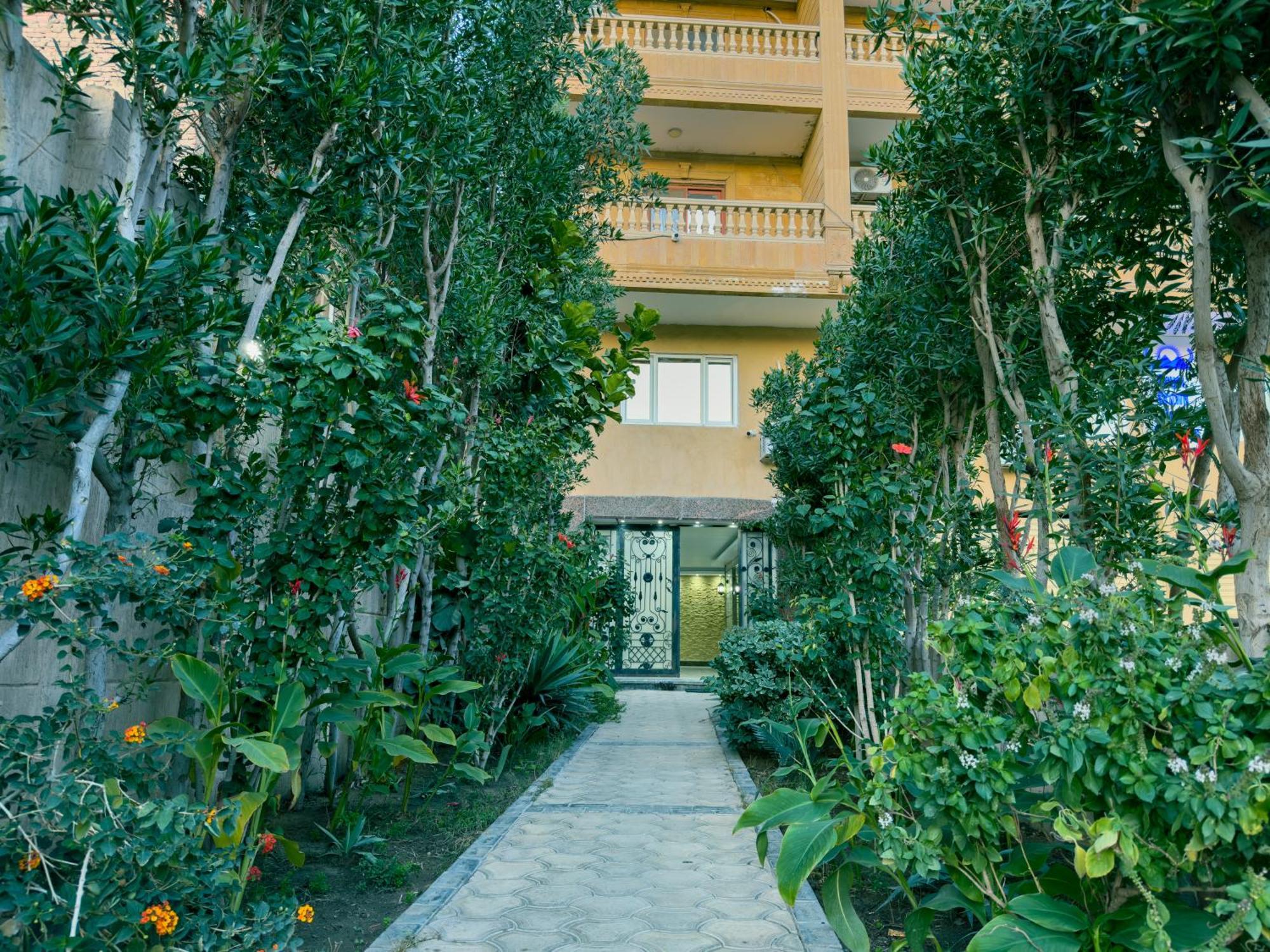 Royal Crown Hotel Giza Pyramids View Kafret el-Gabal Exterior foto